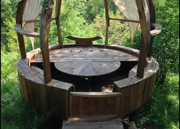 Malrieu לינה וארוחת בוקר Le Fel